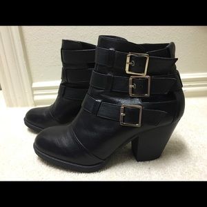 Steve madden leather boots.
